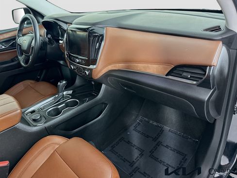 Used 2018 Chevrolet Traverse High Country AWD/4WD image 32