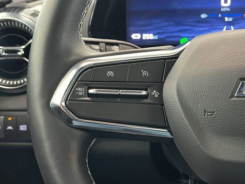 Certified 2025 Chevrolet Blazer EV LT image 18