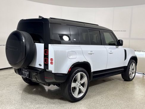 Used 2023 Land Rover Defender 110 X-Dynamic SE AWD/4WD image 5