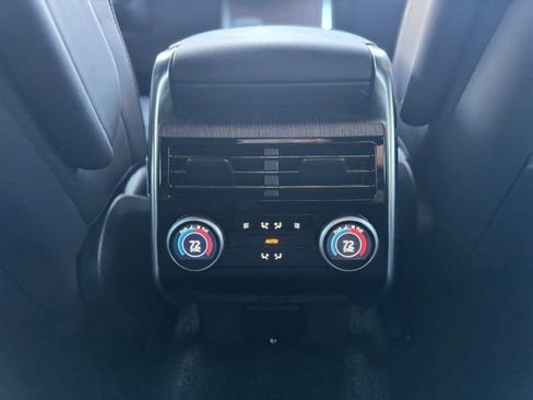 Certified 2025 Land Rover Range Rover SE AWD/4WD image 21