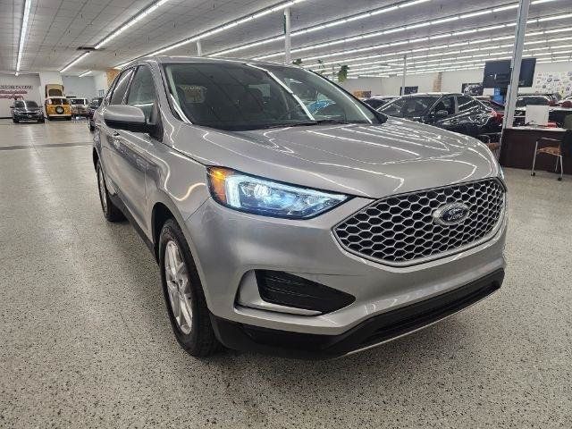 Used 2024 Ford Edge SEL AWD/4WD image 4