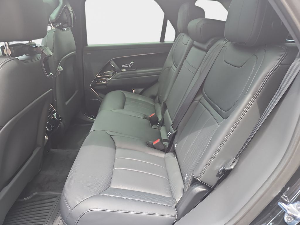 New 2026 Land Rover Range Rover Sport Dynamic SE AWD/4WD image 11