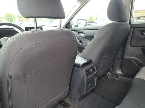 Used 2025 Nissan Rogue SV image 18