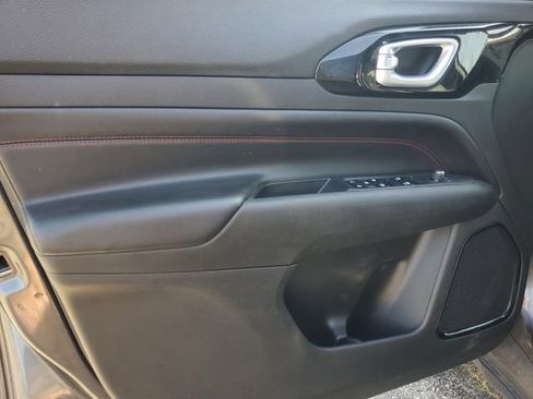 Used 2023 Jeep Compass Trailhawk image 13