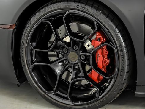 Used 2018 Lamborghini Huracan LP 580-2 RWD image 11