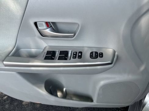 Used 2014 Toyota Prius V Three FWD image 27