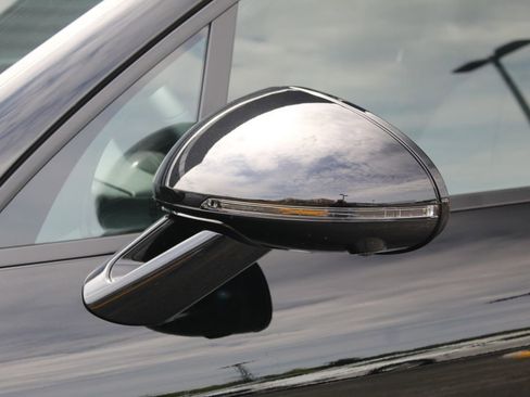 New 2026 Porsche Macan AWD/4WD image 14