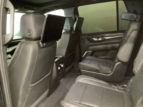Used 2021 GMC Yukon Denali w/ Denali Premium Package AWD/4WD image 9