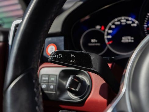 Certified 2022 Porsche Cayenne Platinum Edition image 20