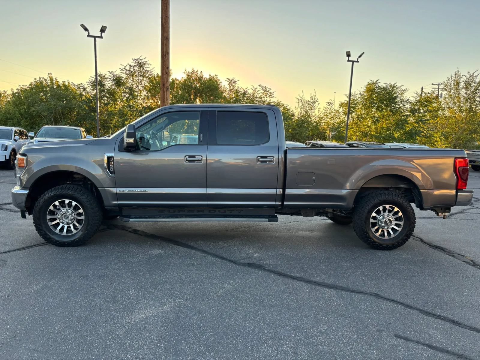 Used 2022 Ford F350 Lariat AWD/4WD image 4