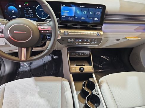New 2026 Hyundai Kona SEL Premium image 19