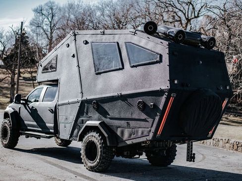 Used 2022 Ford F550 4x4 Crew Cab Super Duty w/ Power Equipment Group image 6