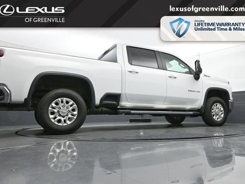 Used 2025 Chevrolet Silverado 2500 LT AWD/4WD image 40
