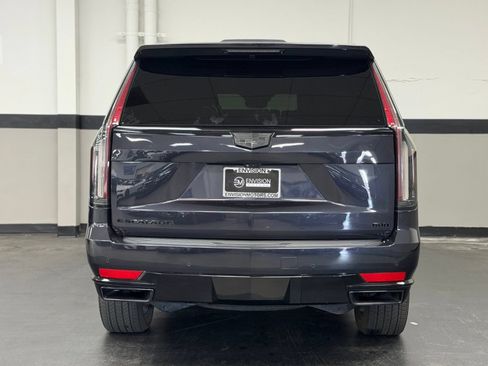 Used 2022 Cadillac Escalade Sport Platinum w/ Heavy-Duty Trailer Package AWD/4WD image 11