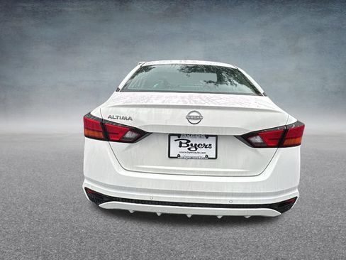 Used 2025 Nissan Altima 2.5 SV FWD image 28