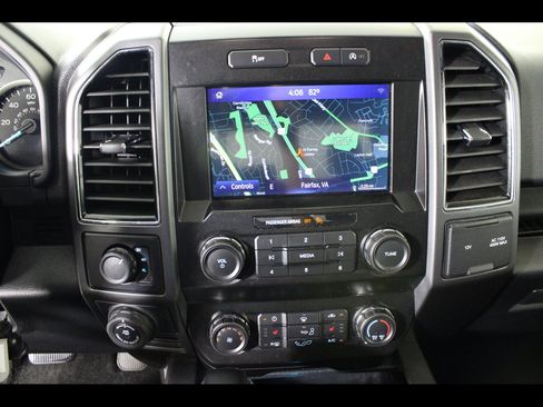 Used 2019 Ford F150 XLT w/ Equipment Group 302A Luxury AWD/4WD image 23