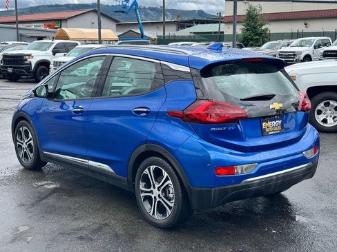 Used 2018 Chevrolet Bolt Premier w/ Driver Confidence II Package FWD image 5