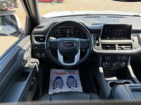 Used 2024 GMC Yukon SLT RWD image 9