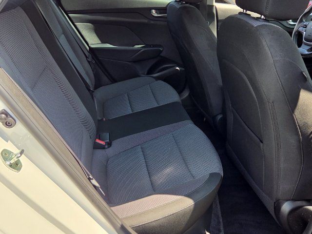 Used 2022 Hyundai Accent Limited FWD image 15