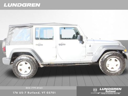 Used 2018 Jeep Wrangler Unlimited Sport AWD/4WD image 24