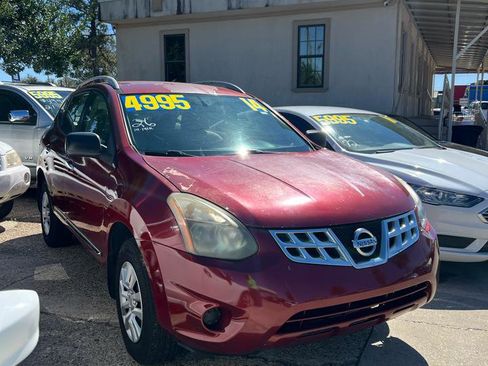 Used 2014 Nissan Rogue S w/ Convenience Package image 2