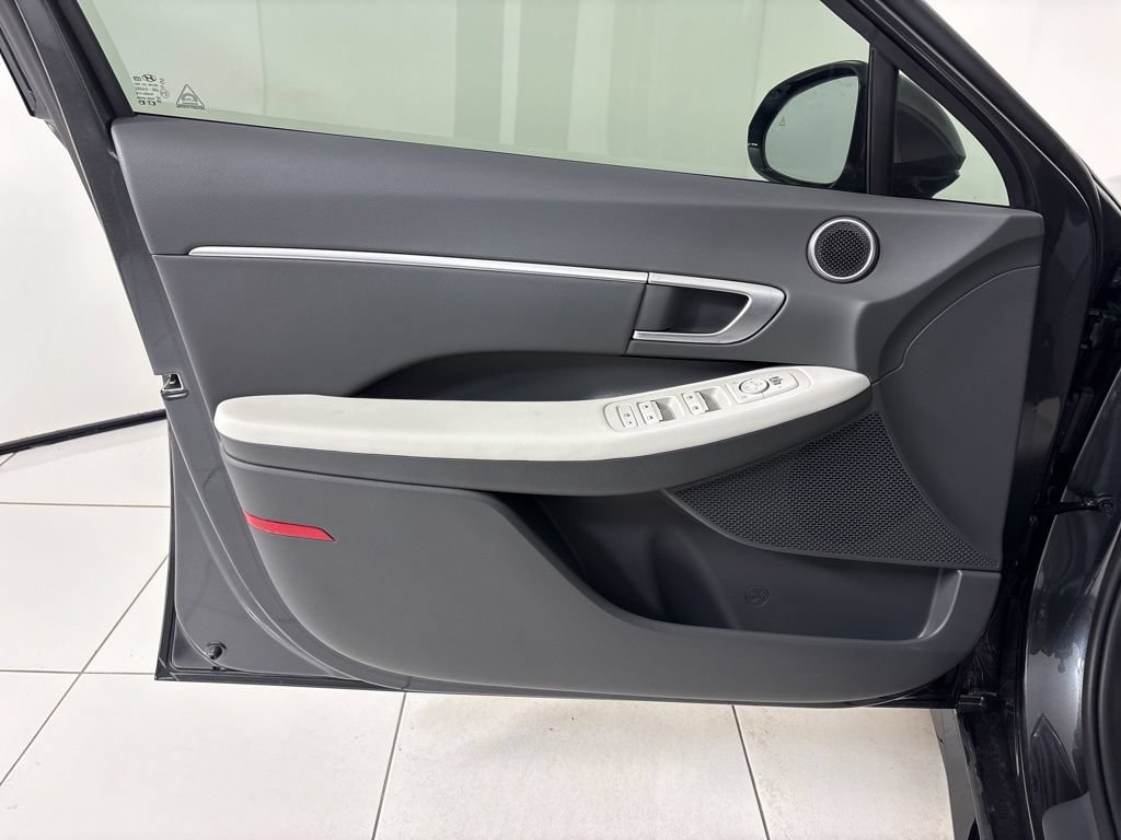 New 2026 Hyundai Sonata SEL FWD image 18