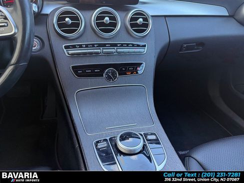Used 2019 Mercedes-Benz C 300 4MATIC Sedan image 23