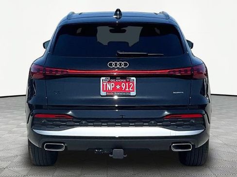 Used 2025 Audi Q5 Premium Plus w/ Premium Plus AWD/4WD image 4