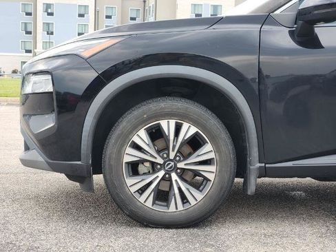 Certified 2022 Nissan Rogue SV FWD image 6