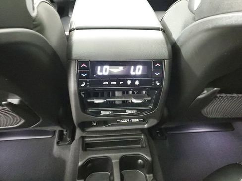 Used 2021 Jeep Grand Cherokee L Overland w/ Luxury Tech Group IV image 16