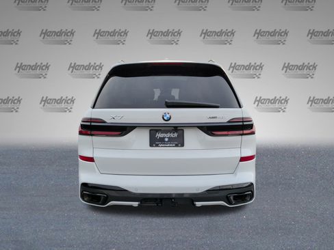 Certified 2025 BMW X7 xDrive40i w/ M Sport Package image 8