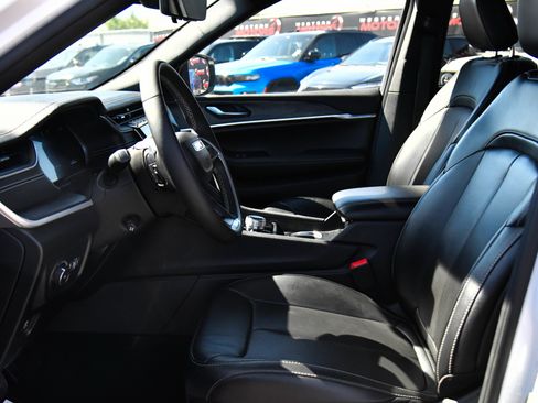 Used 2024 Jeep Grand Cherokee L Limited w/ Luxury Tech Group II AWD/4WD image 18
