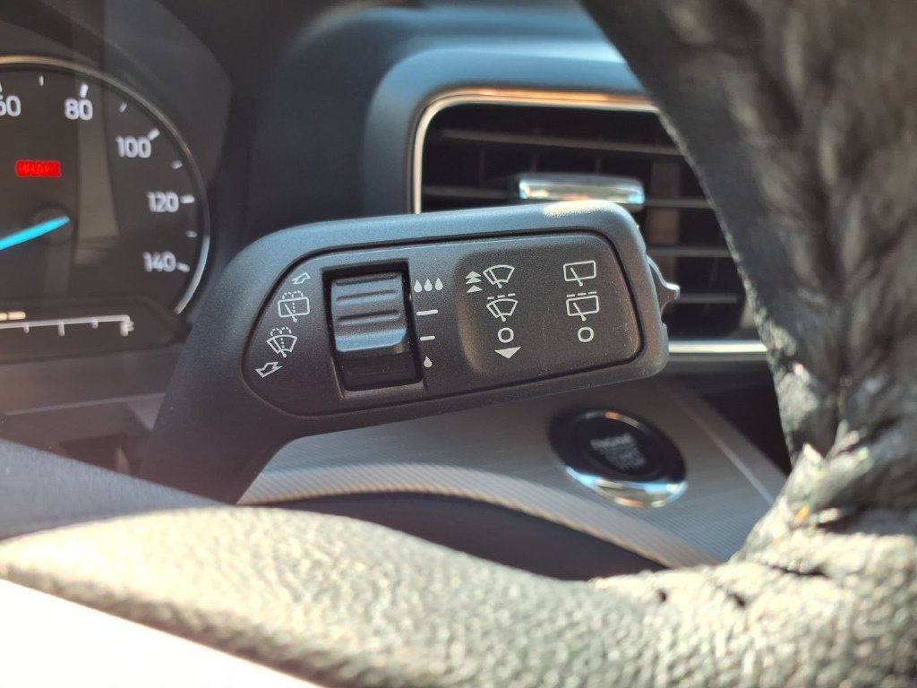 Used 2023 Ford Explorer XLT w/ Equipment Group 202A RWD image 20