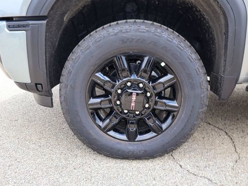 New 2026 GMC Sierra 2500 AT4 w/ AT4 Premium Plus Package AWD/4WD image 39