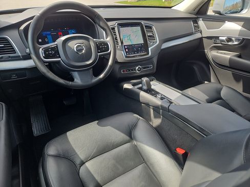 Certified 2024 Volvo XC90 B5 Core AWD/4WD image 3