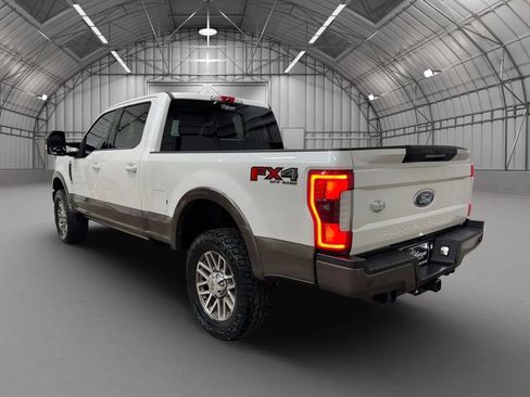 Used 2017 Ford F250 King Ranch w/ King Ranch Ultimate Package AWD/4WD image 3
