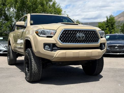 Used 2018 Toyota Tacoma TRD Sport w/ Technology Package AWD/4WD image 1
