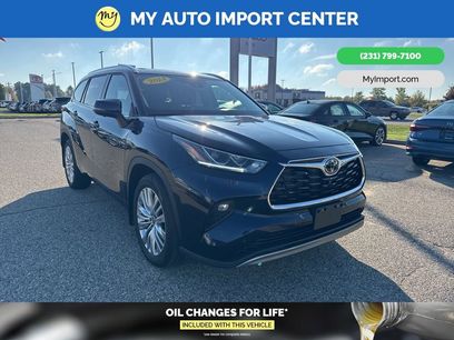 Used 2024 Toyota Highlander Platinum