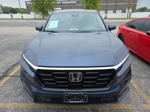 Used 2025 Honda CR-V EX image 7