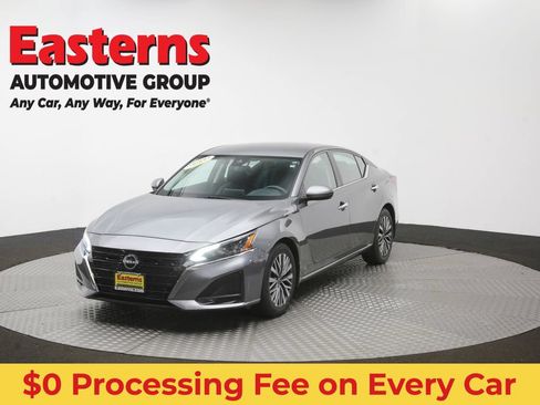 Used 2023 Nissan Altima 2.5 SV FWD image 53