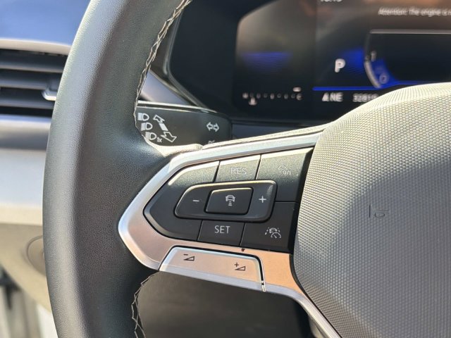 Certified 2023 Volkswagen Taos SE w/ Panoramic Sunroof Package FWD image 17