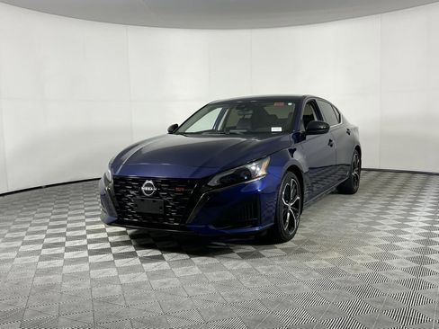 Used 2023 Nissan Altima 2.5 SR image 10