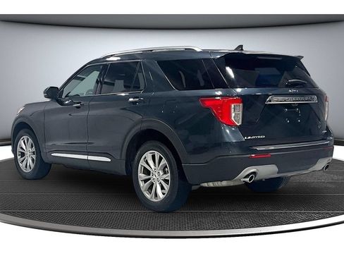 Used 2024 Ford Explorer Limited w/ Equipment Group 301A AWD/4WD image 18