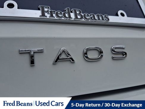 Certified 2025 Volkswagen Taos S image 31