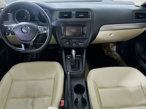 Used 2015 Volkswagen Jetta SE FWD image 16