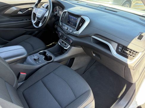 Certified 2024 GMC Terrain SLE w/ Driver Convenience Package FWD image 13
