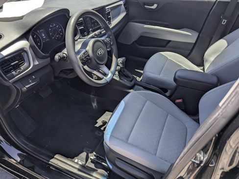 Used 2019 Kia Rio S w/ Technology Package FWD image 9
