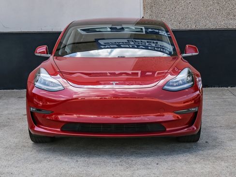 Used 2018 Tesla Model 3 Long Range RWD image 5