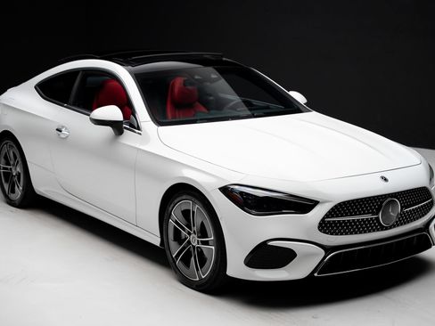 Used 2024 Mercedes-Benz CLE 300 4MATIC Coupe w/ Driver Assistance Package image 40