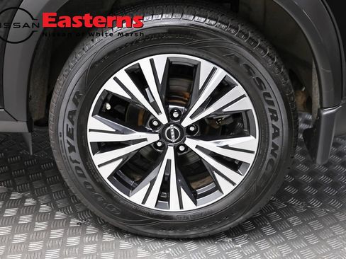 Used 2023 Nissan Rogue SV AWD/4WD image 8